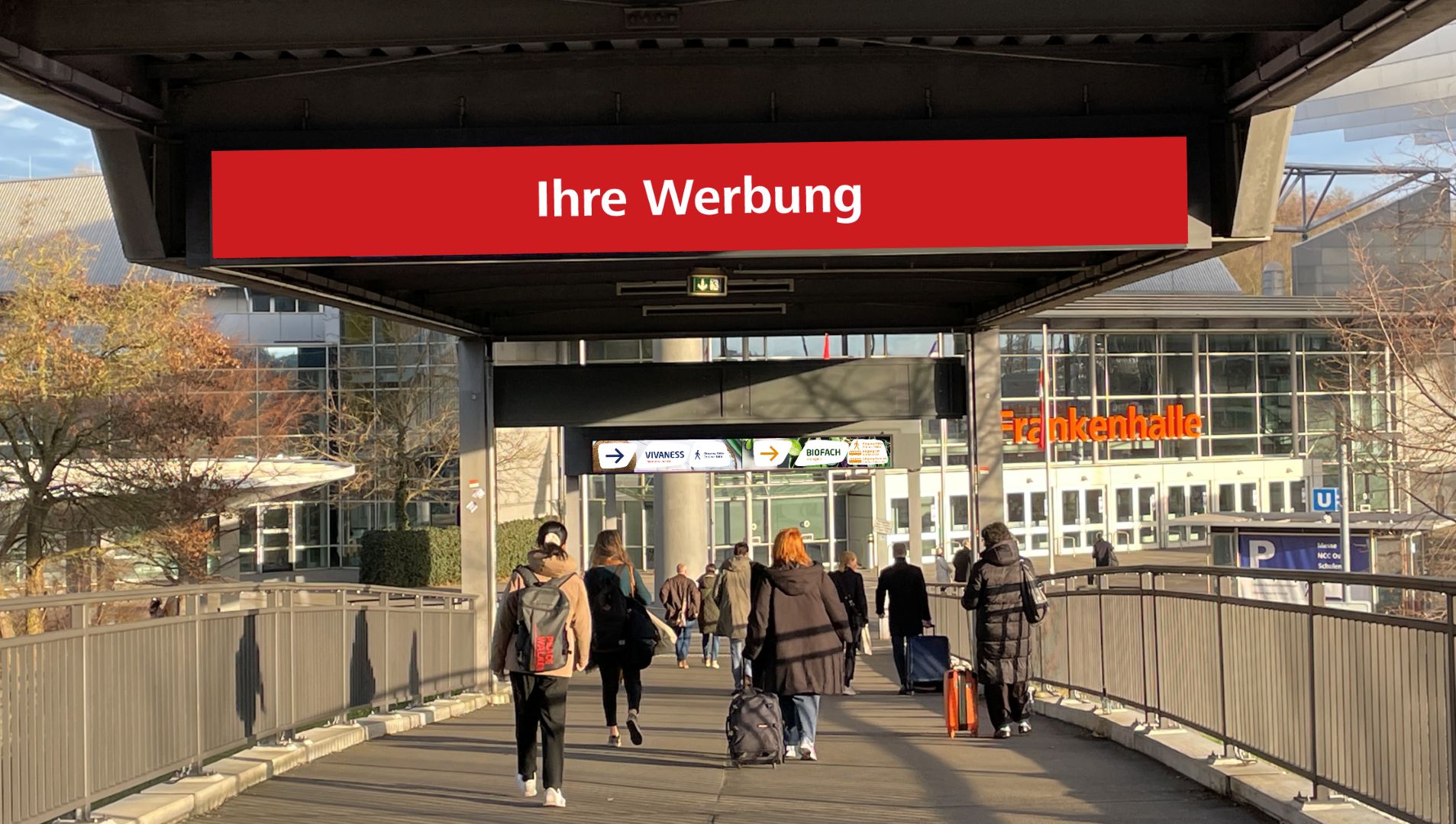 Werbetafel U-Bahn Brücke